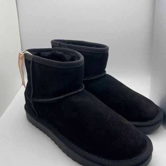 CUSHIONAIRE Women's Cozy pull on boot BLACK 6.5W - Picture 1 of 6